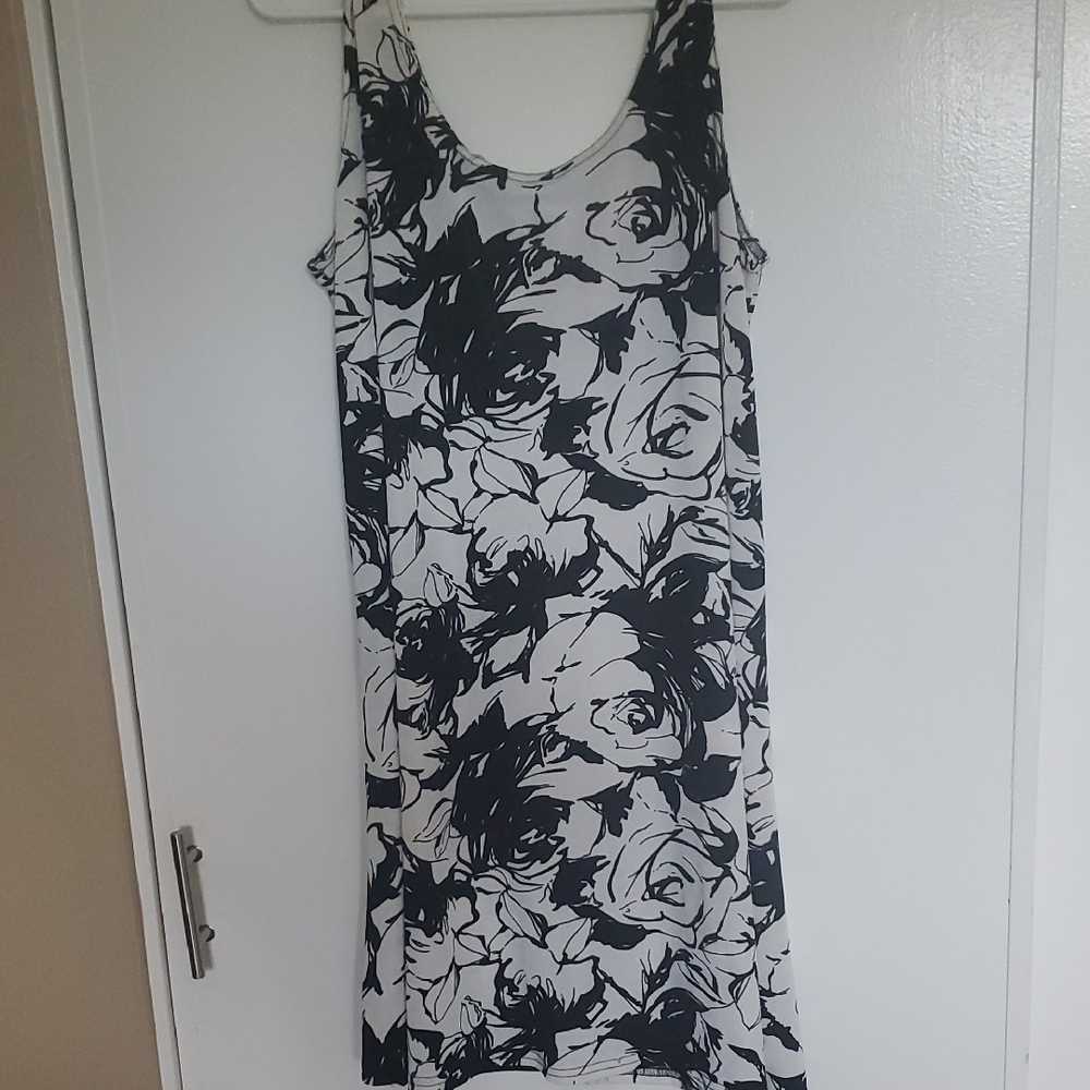 Monochrome Floral Midi Dress
